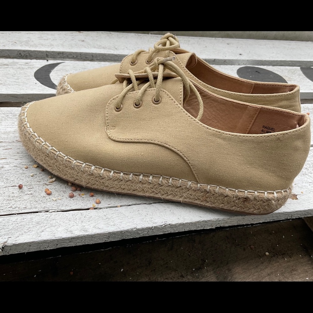 Espadrilles - Picture 4 of 16